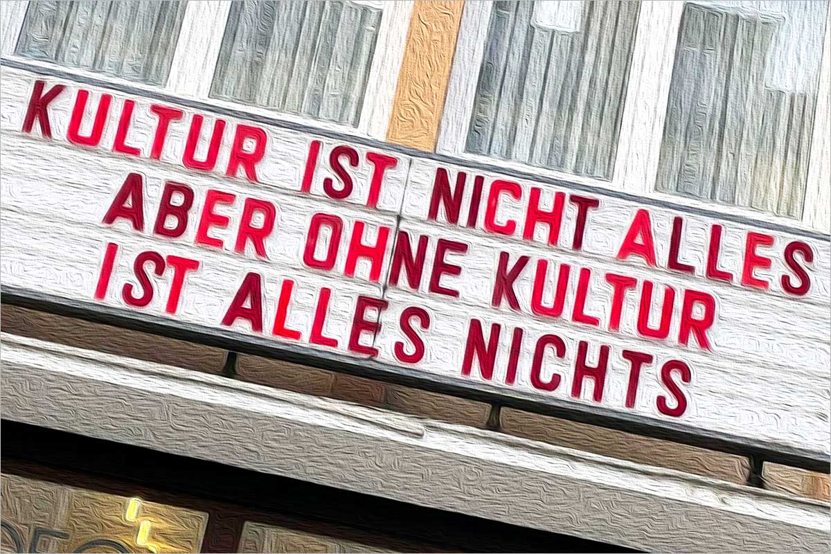 Bild eines Aufruf eines Theaters mit dem Thema Wichtigkeit der Kultur als Sinnbild für Analyse der Unternehmenskultur durch die Unternehmensberatung für Ulm